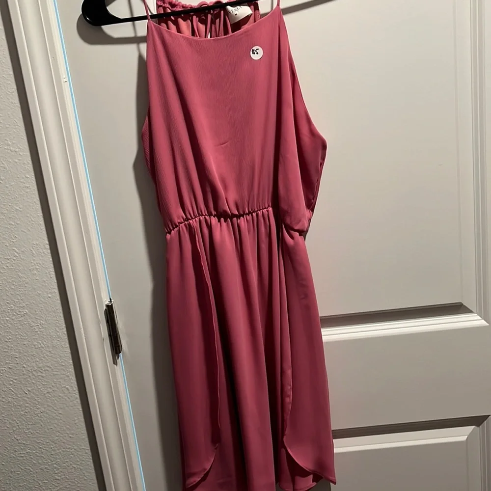 Dresses - Picture 1 of 12